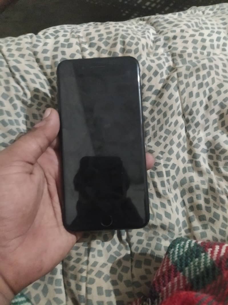 Apple iPhone 7 Plus 2
