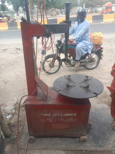 tyre changer machine
