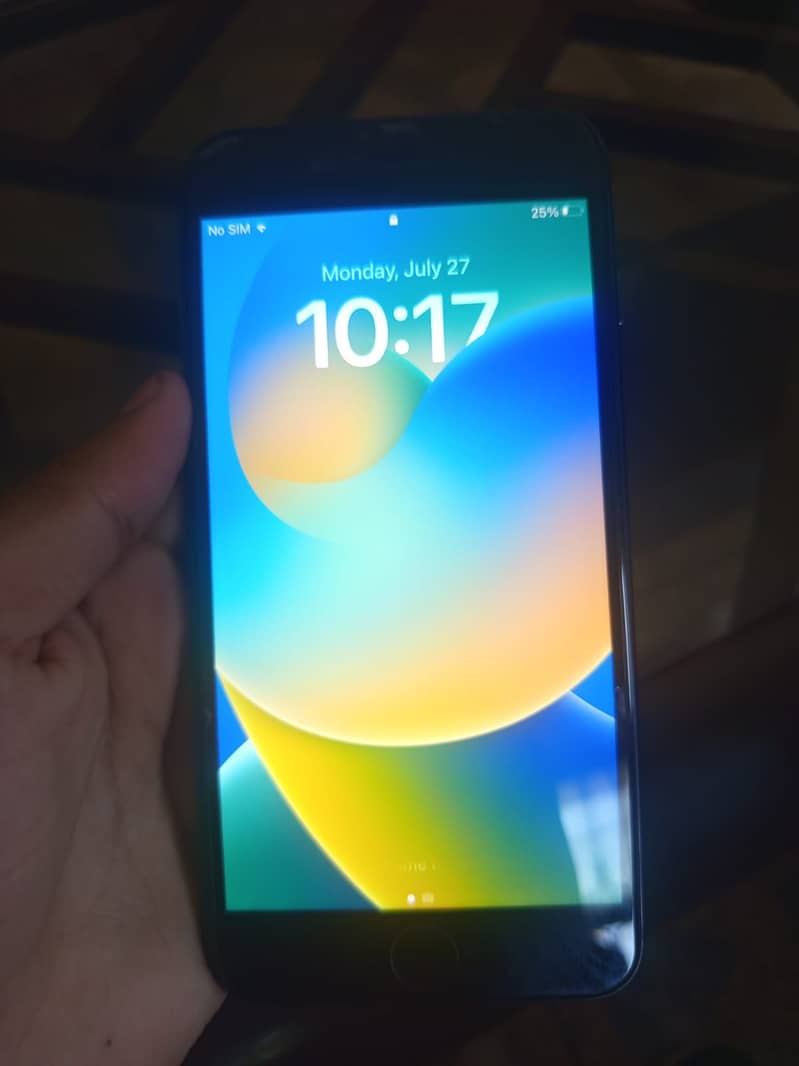 Apple iPhone 8 Plus 3