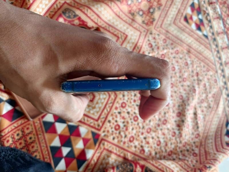 Samsung Mobile Note 9 4