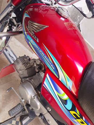 Honda CD 70 2025