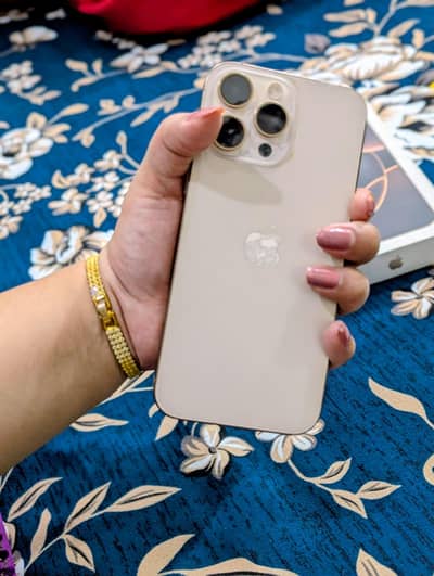 Apple iPhone 16 Pro Max
