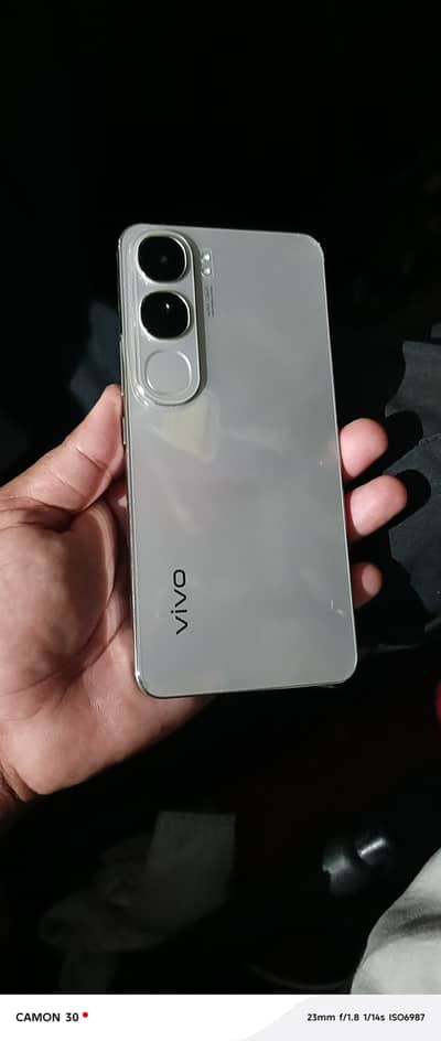 Vivo Y200
