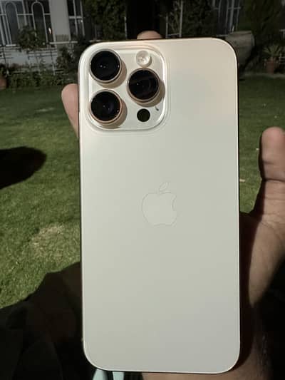 Apple iPhone 16 Pro Max