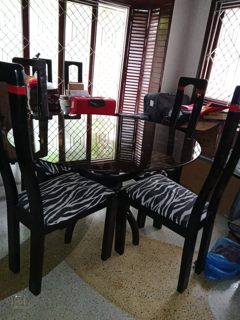Dinning table 6 sitting 1