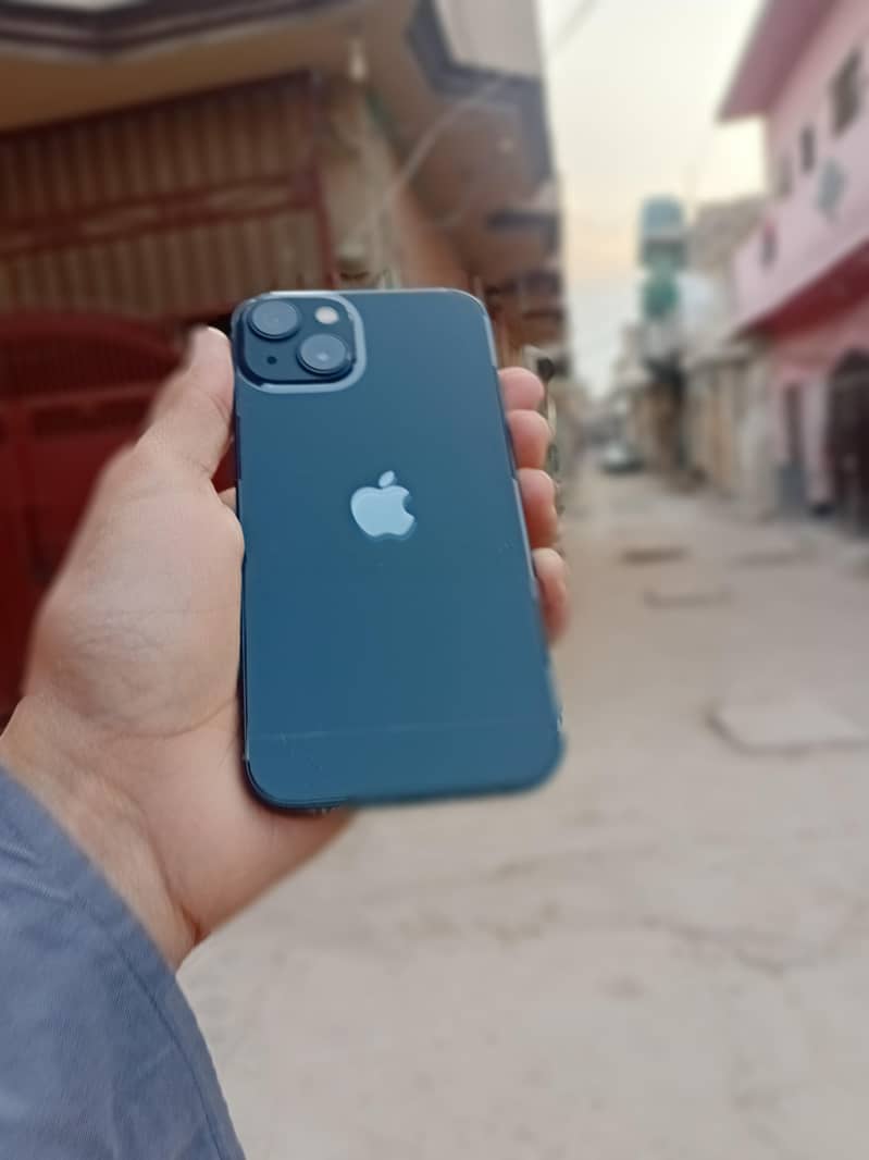 Apple iPhone 13 1