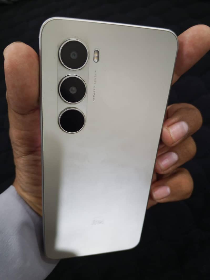 Itel A100 0