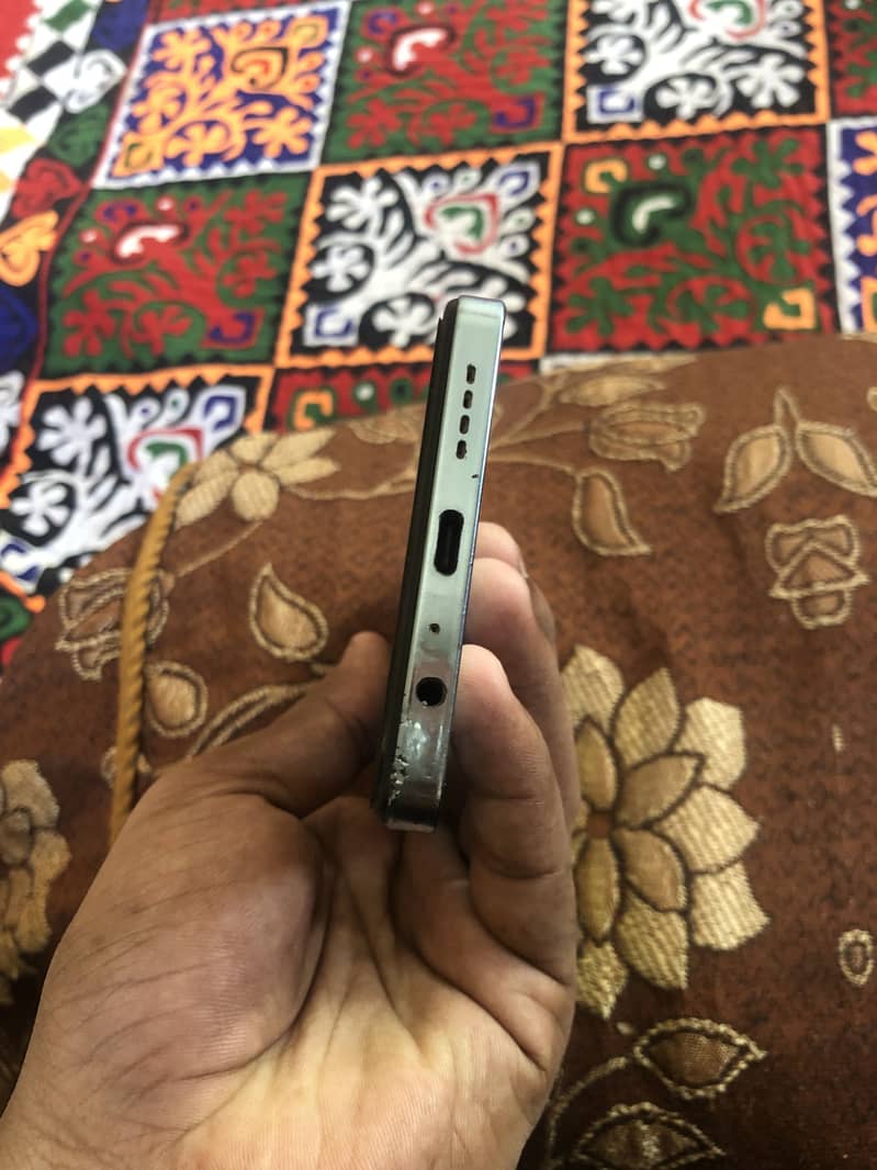 Infinix Note 30 7