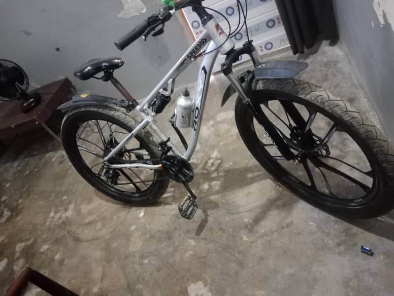 Roxy cycle 1