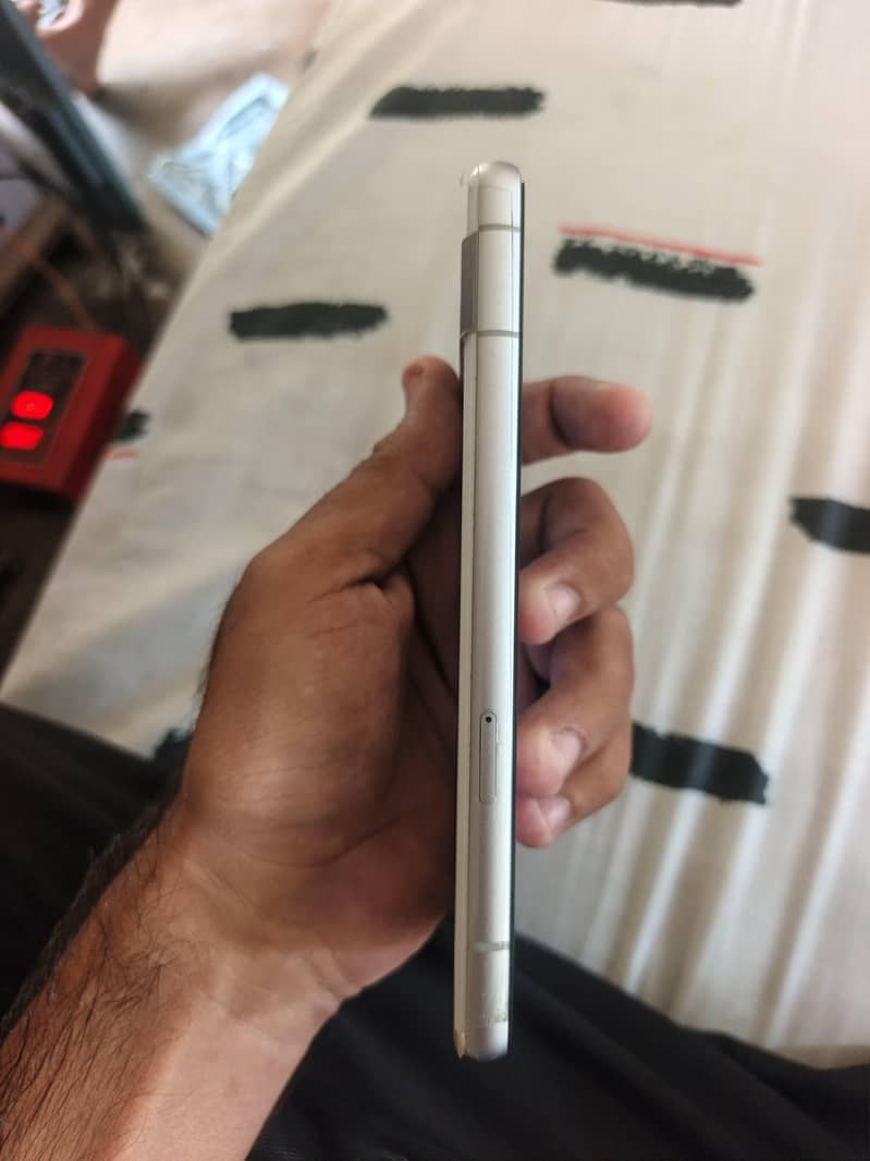 Google Pixel 7a 5