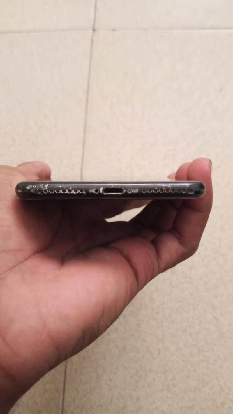 Apple iPhone 7 Plus 0