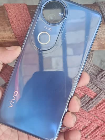 Vivo V50