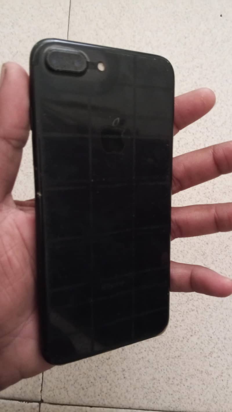 Apple iPhone 7 Plus 2