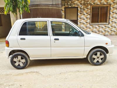 Daihatsu Cuore 2004