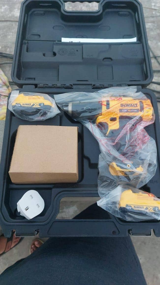 DeWalt Machine 1
