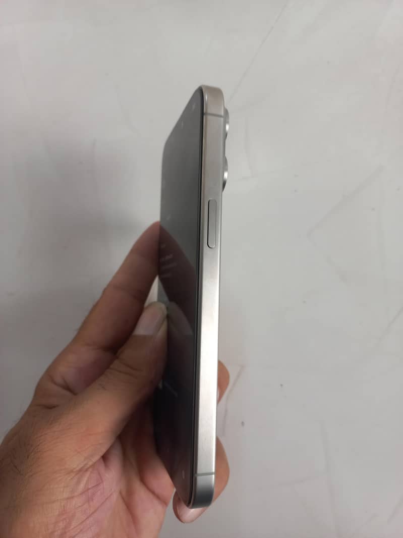 iphone 15 pro max 1