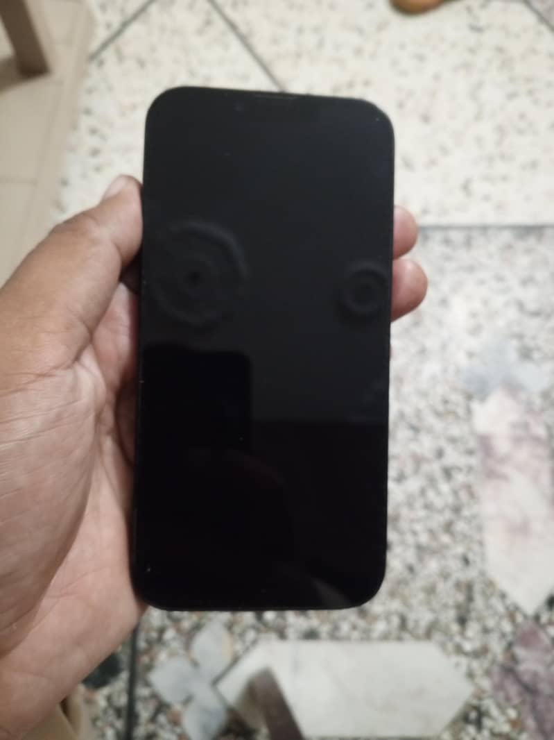 Apple iPhone 14 4