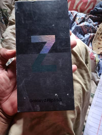 Samsung Mobile Z Flip 3