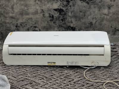 Hair AC lush Condition heavy cooling.
