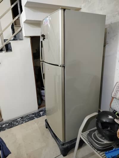 Dawlance refrigerator large