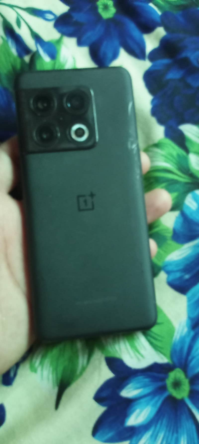 One Plus 10 Pro 1
