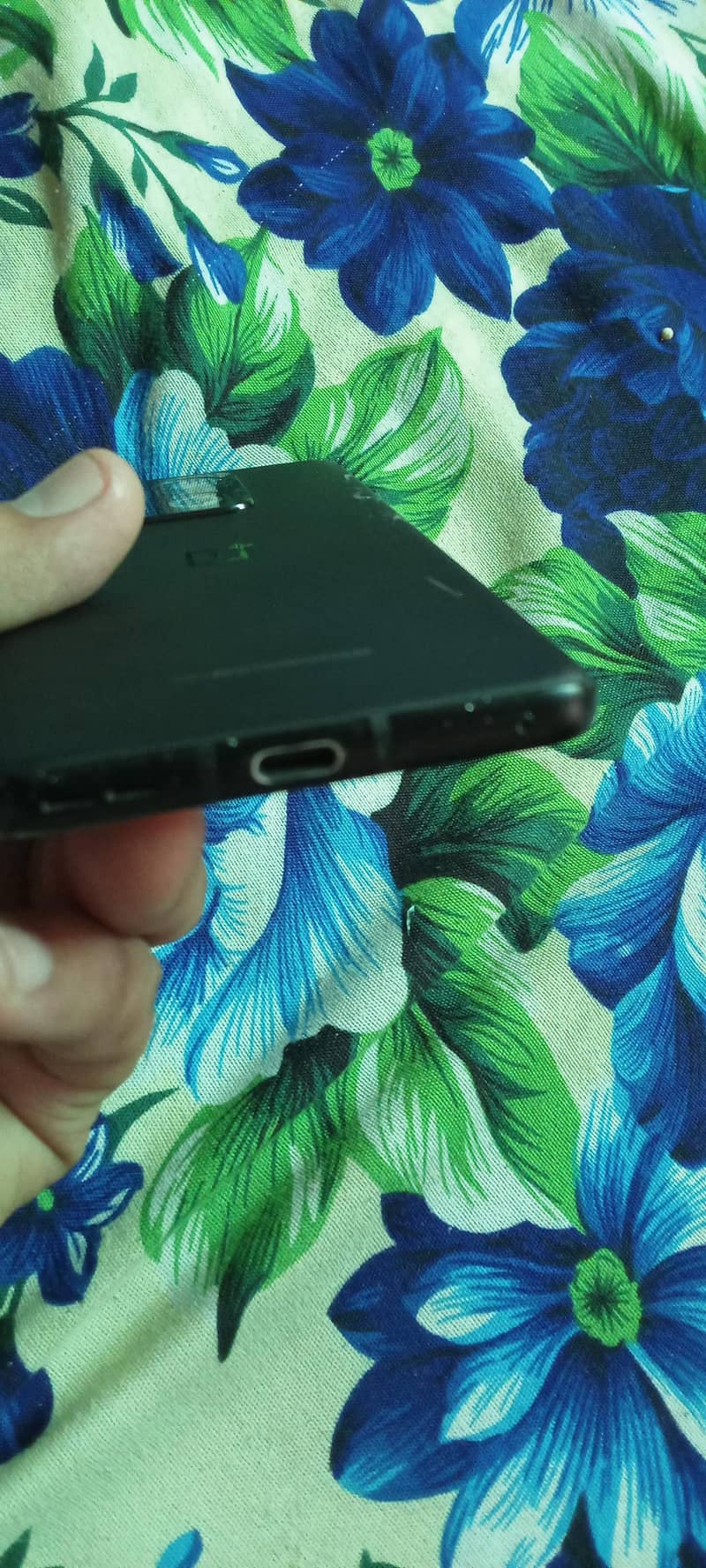One Plus 10 Pro 6