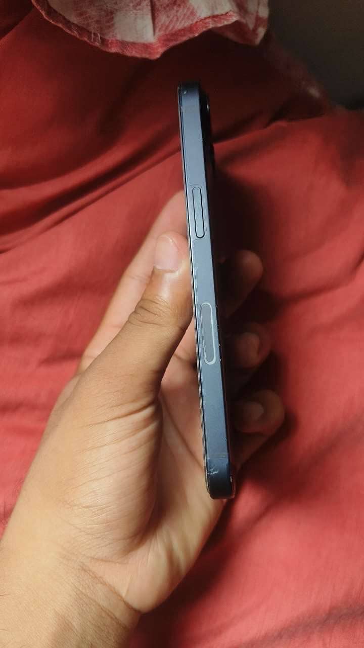 iPhone 13 1