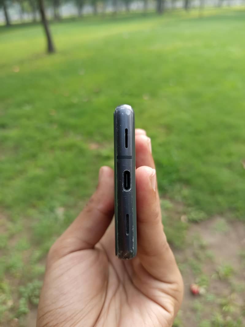 Google Pixel 7a 5