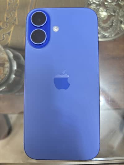 Apple iPhone 16