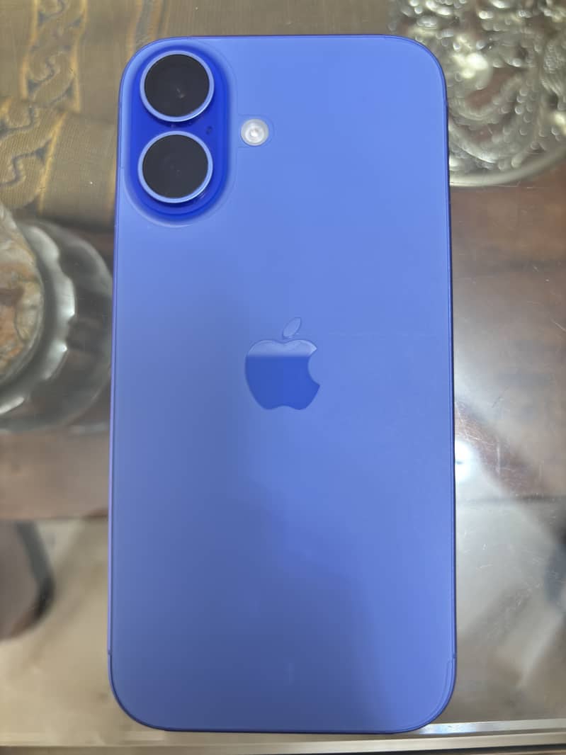 Apple iPhone 16 0