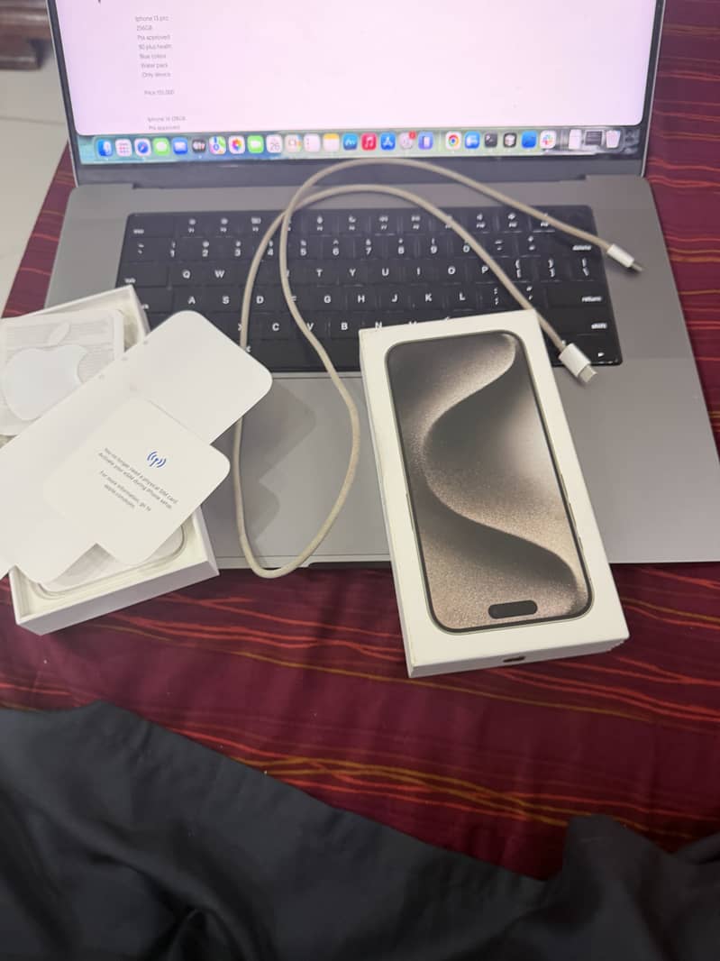 Apple iPhone 15 Pro 0