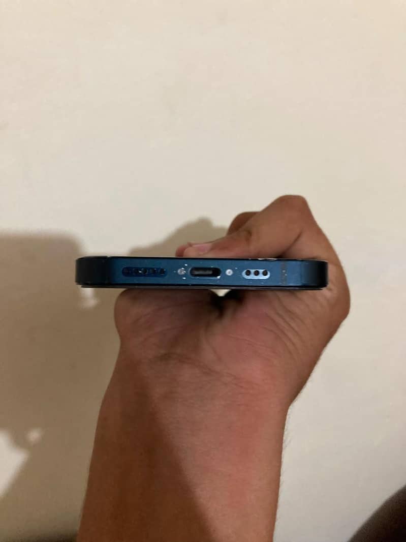 Apple iPhone 13 3