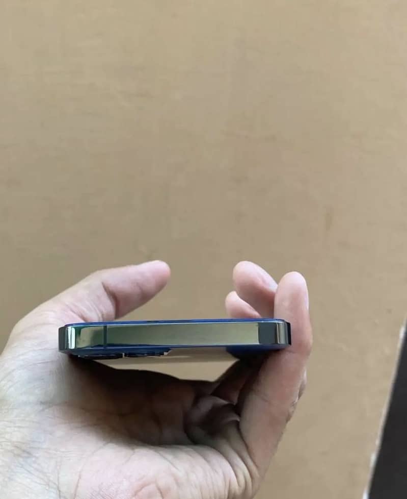Apple iPhone 12 Pro 3