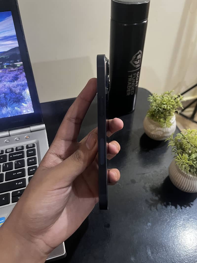 iPhone 14 1