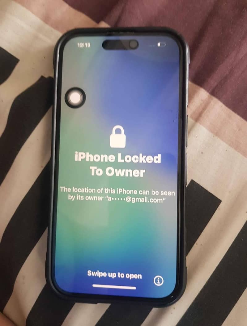 Apple iPhone 16 4