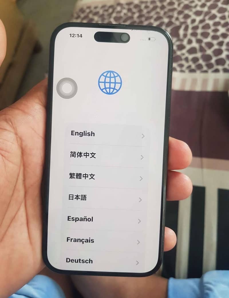 Apple iPhone 16 6