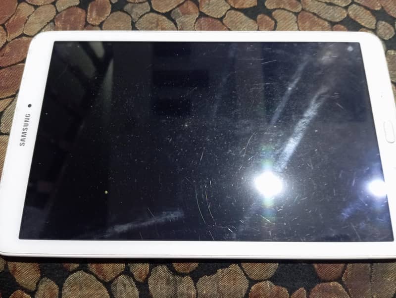 Samsung tab E 1