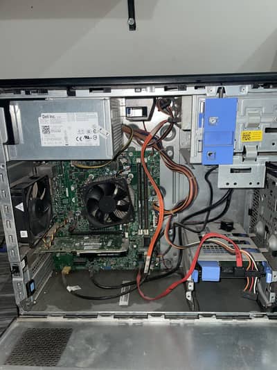 Tower Core i5 2400 / 8 GB Ram. DDR 3 / 2 Gb Nividia graphic card 128bit