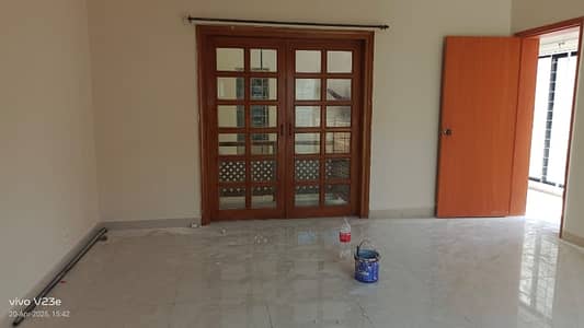 Kanal Full House With Solar Available For Rent