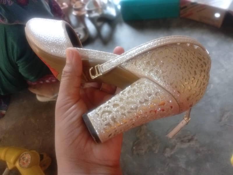 new in condition 3