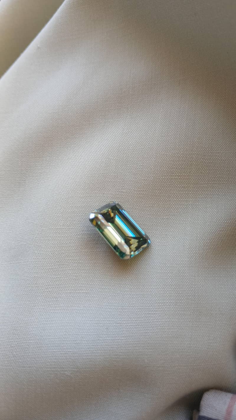 Moissanite Gem 3