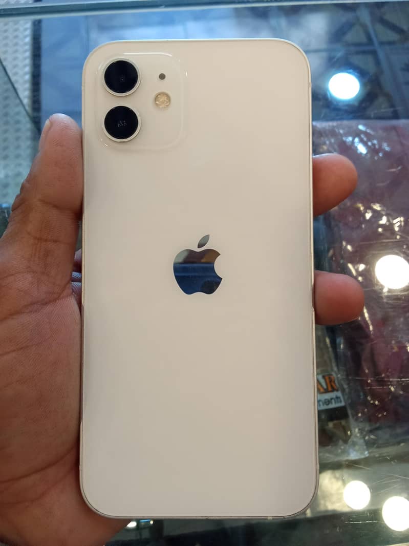 Apple iPhone 12 1