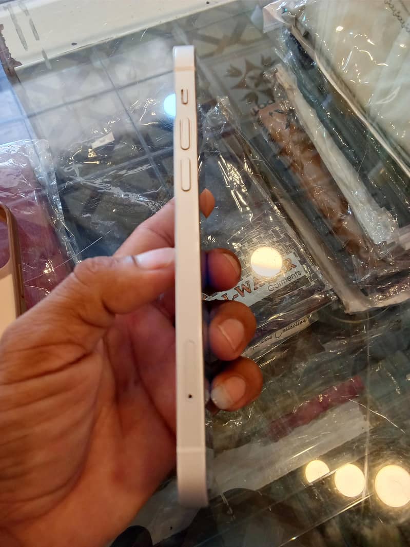 Apple iPhone 12 5