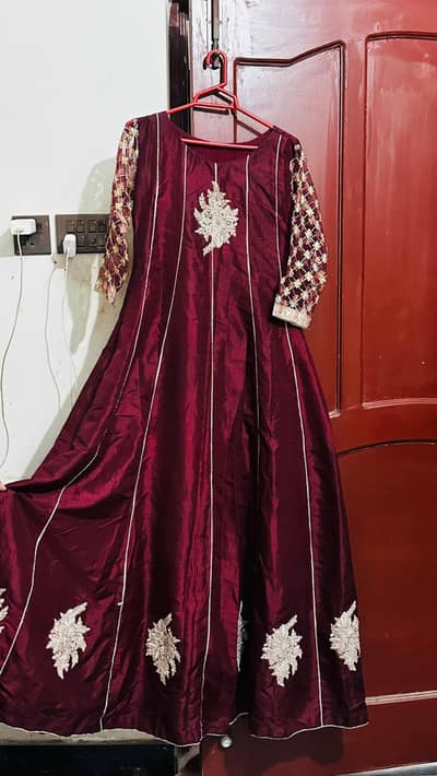 maxy/ gown