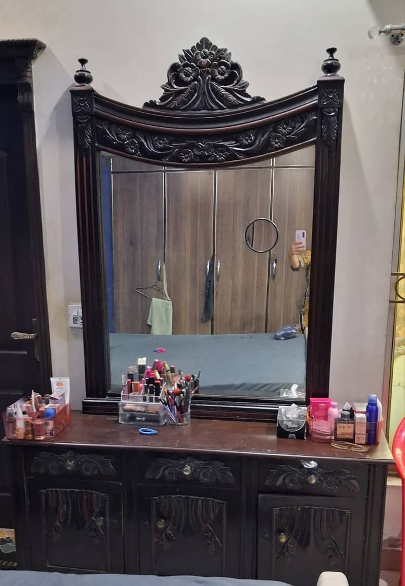 Dressing table 2