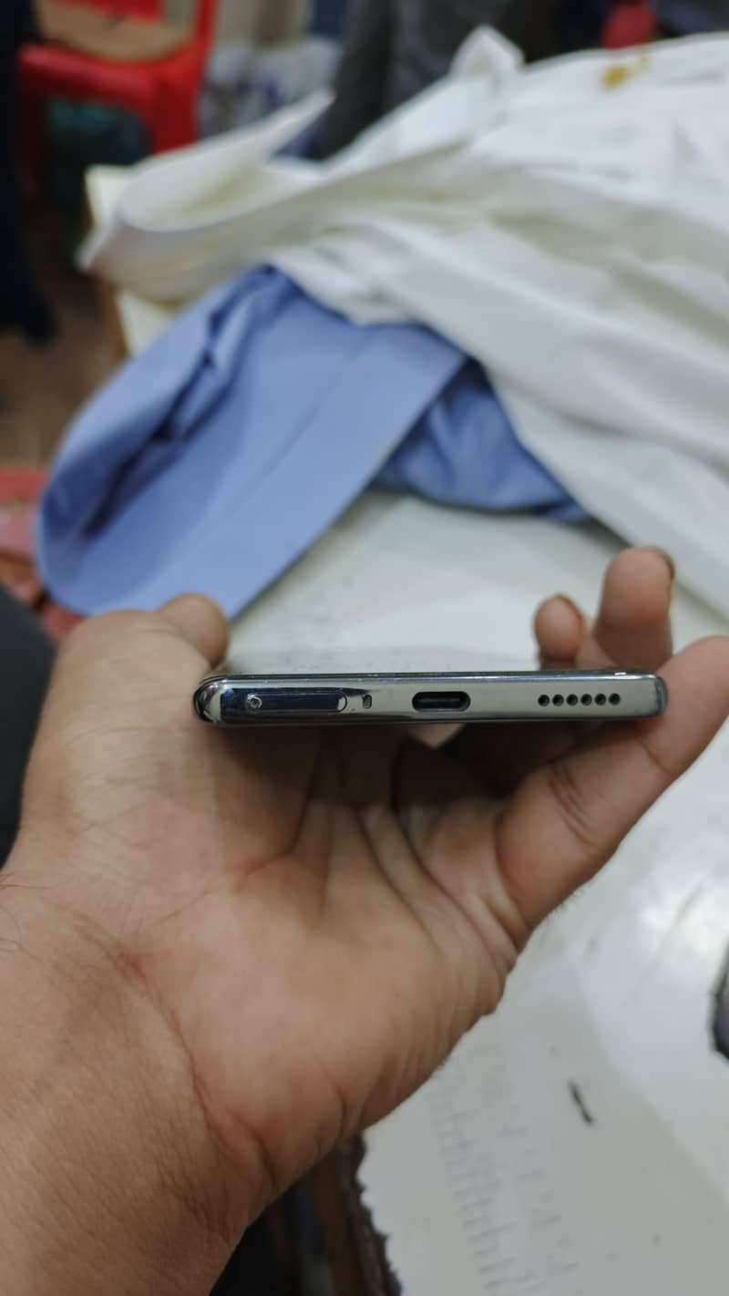 Tecno CAMON 40 Pro 1