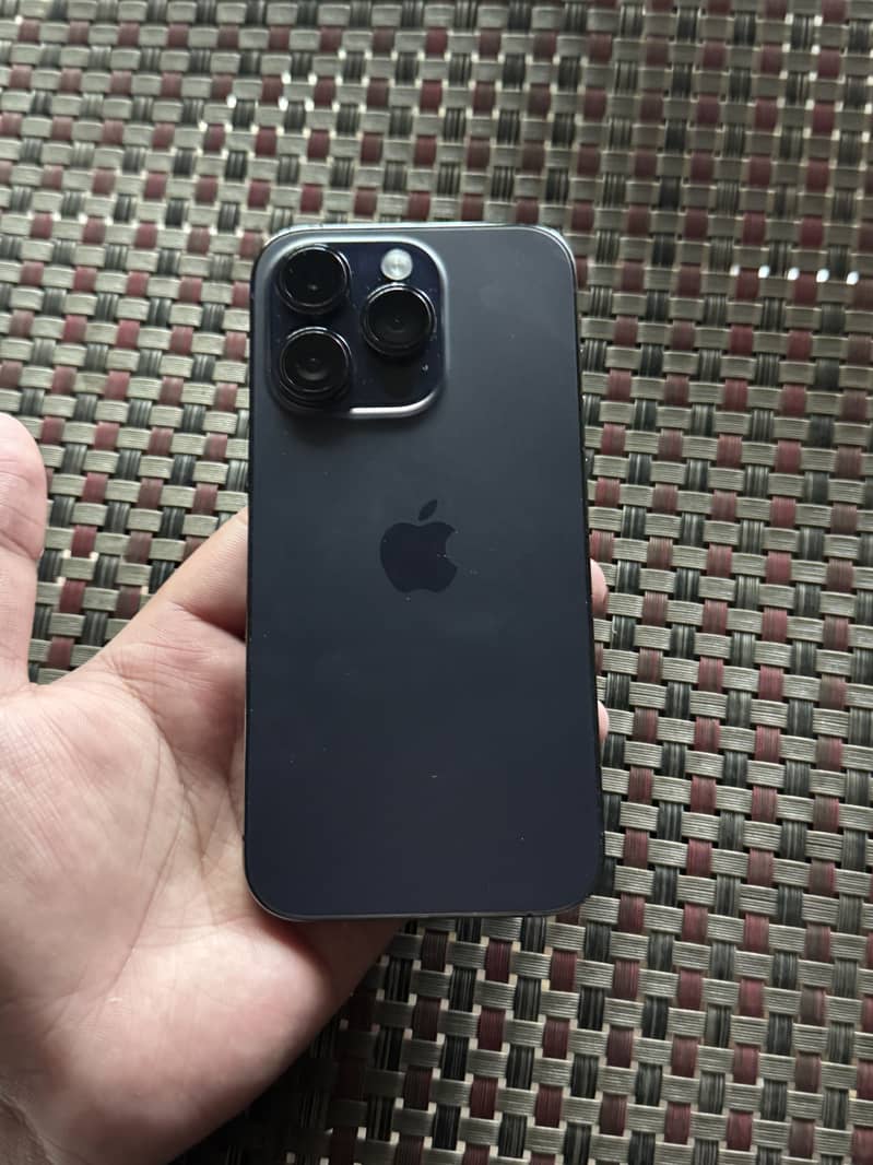 Apple iPhone 14 Pro 0