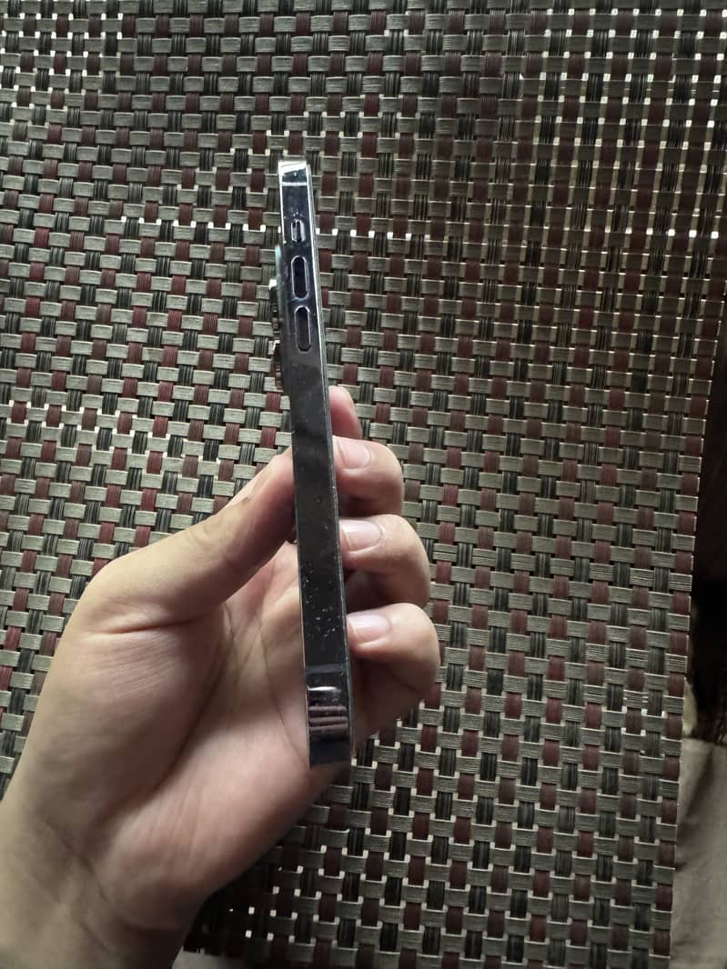 Apple iPhone 14 Pro 1
