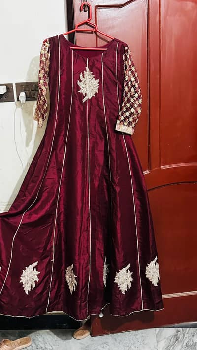 maxy/ gown
