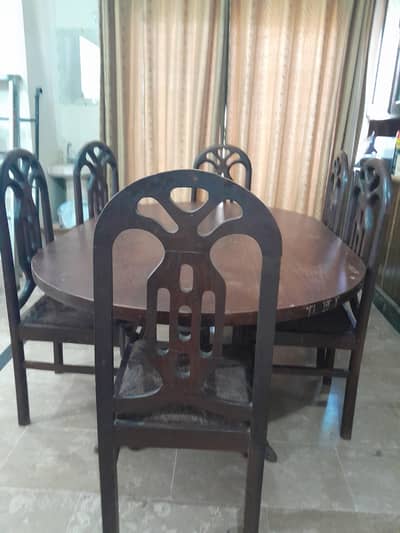 6 seater Dining table